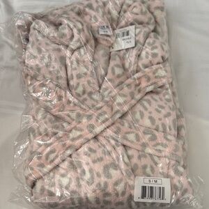 Pink Leopard Print Robe Ulta small medium women’s